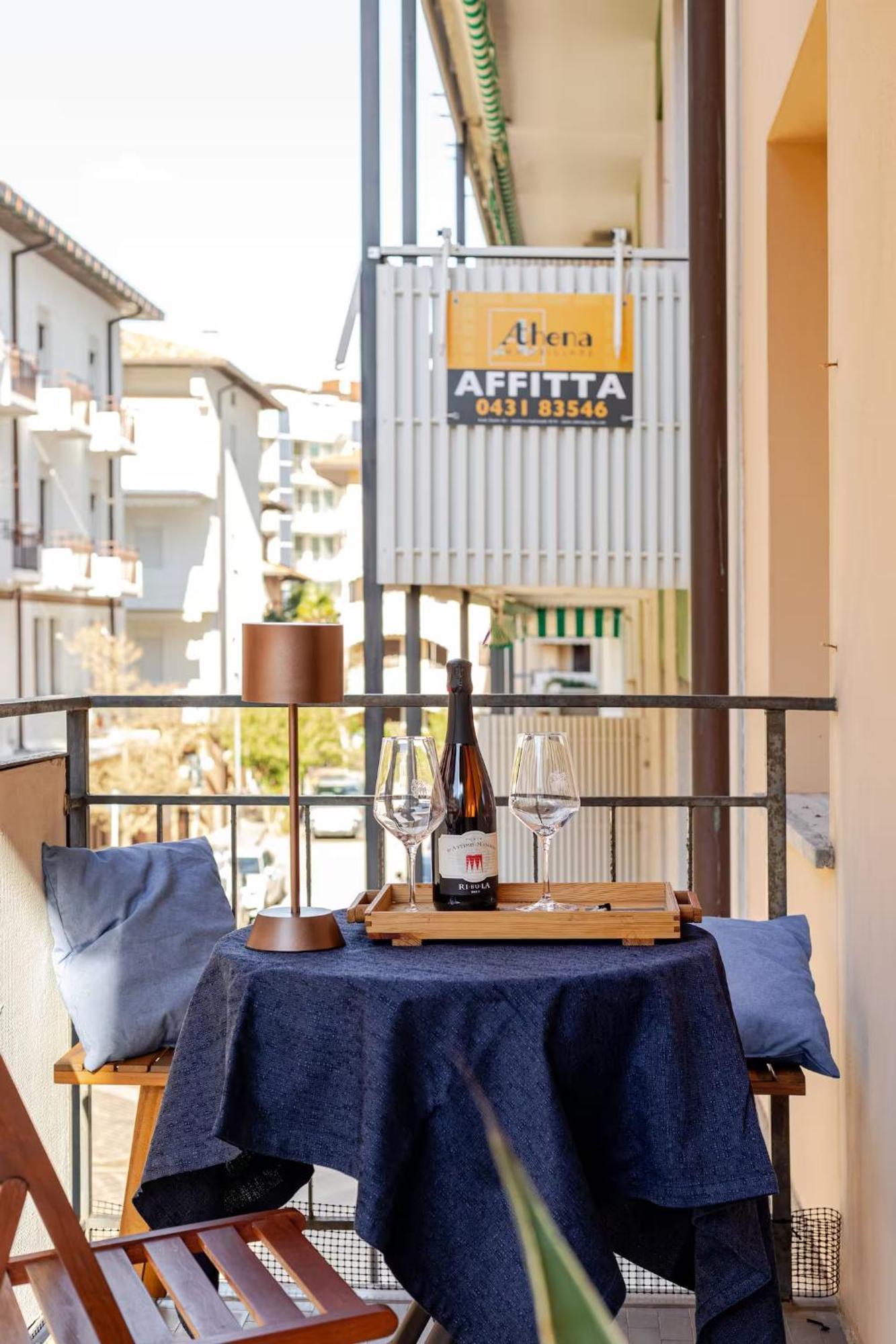Sunny Home, Appartamento In Centro E Vicino Alla Spiaggia Grado Exterior foto